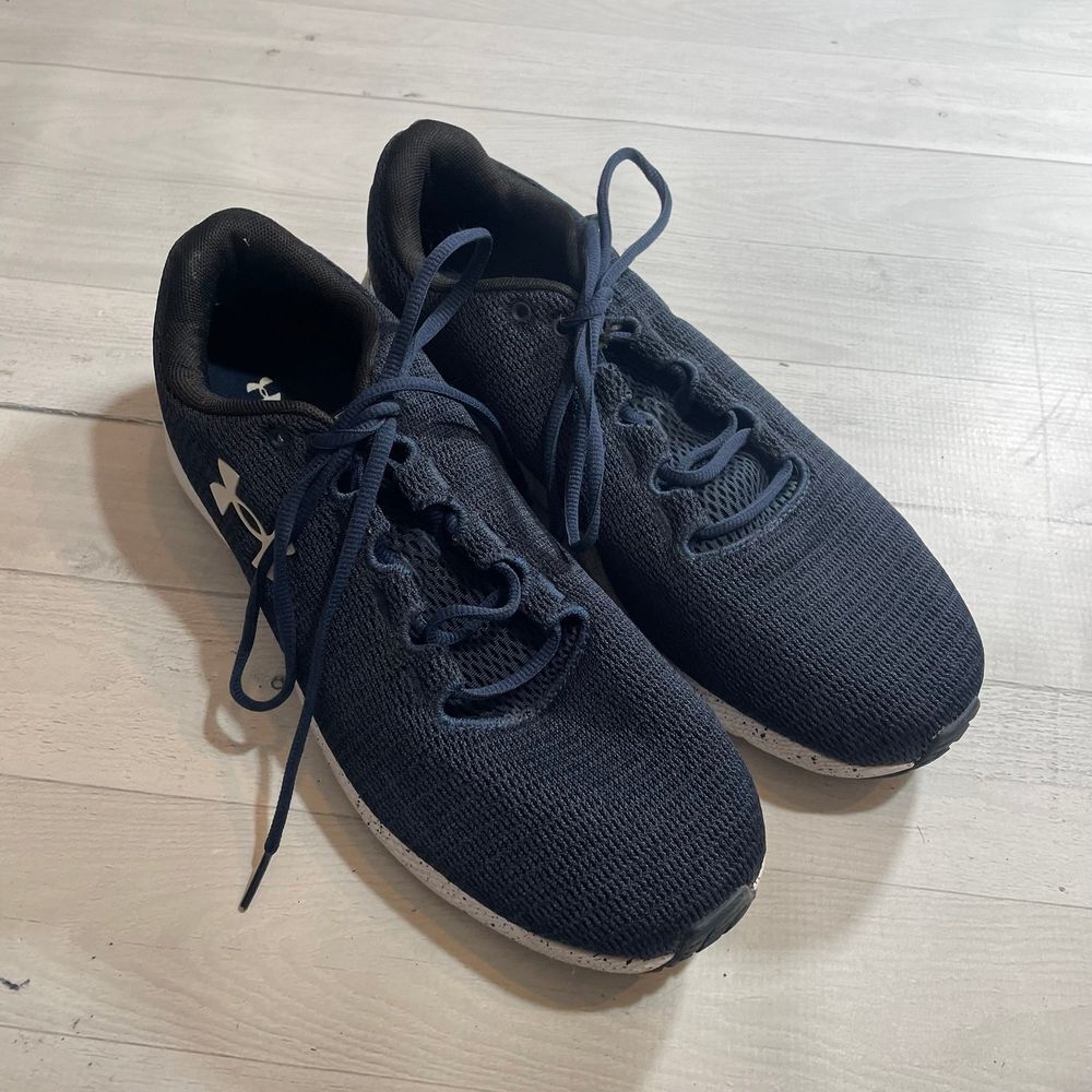 Under‎ armour mens charged pursuit navy blue shoes size 11